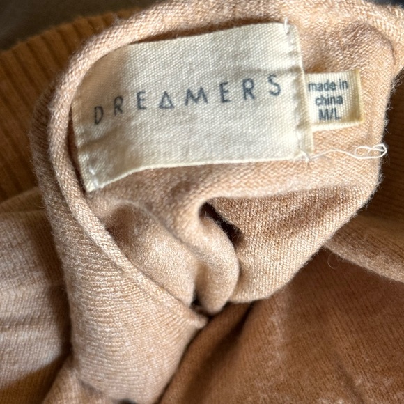 Dreamers women’s size medium sweater - Picture 2 of 4